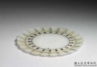 图片[2]-Jade plate with floral rim, India-China Archive